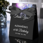 Purple Birthday Party 70's Disco Ball Merci<br><div class="desc">Augmentez votre 70e anniversaire avec notre Ballotin Disco Ball Purple 60th Birthday Party 70's Ce ballotin saisit l'essence de l'ère de la discothèque, ce qui en fait le choix idéal pour un billard à thème disco ou tout événement où vous voulez insuffler une touche de 'les années 70 magie. Dans...</div>