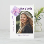 Purple Cap Photo Graduation Party Invitation (Debout devant)