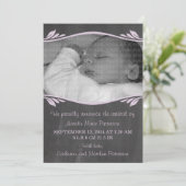 Purple Elegant Chalkboard Baby Faire-part (Debout devant)