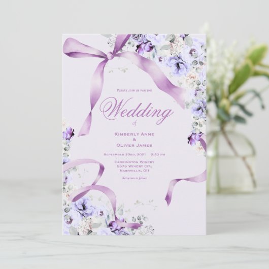 Purple Floral Ribbons Elegant Wedding Invitation (Debout devant)