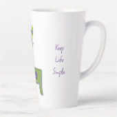 'Purple Flowers' - Garder la vie simple latte Mug (Droite)