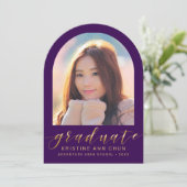 Purple Gold Arch Faire-part de graduation photo (Debout devant)