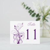 Purple Lilac Blanc Floral Numéro de table Carte po (Debout devant)