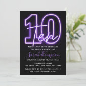 Purple Neon 10e anniversaire Invitation (Debout devant)