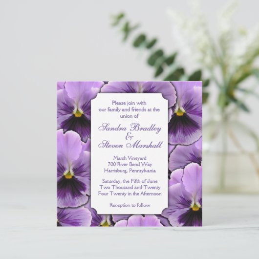 Purple Pansy Faire-part de mariage (Debout devant)