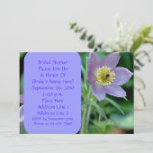 Purple Pasque Fleur Bridal Douche Invitation (Debout devant)