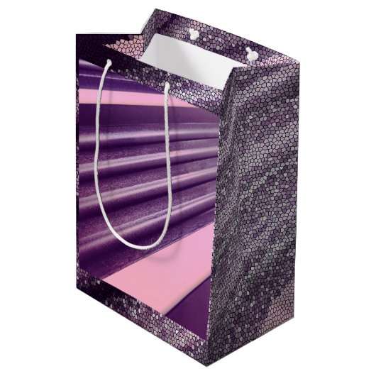Purple pink abstract stripes with elegant sparkle medium cadeauzakje (Achterkant Gekanteld)