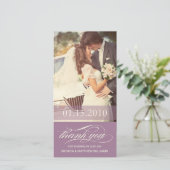 PURPLE SCRIPT THANES | CARTE DE REMERCIEMENTS mari (Debout devant)