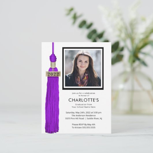 Purple Tassel Photo Graduation Invitation (Debout devant)