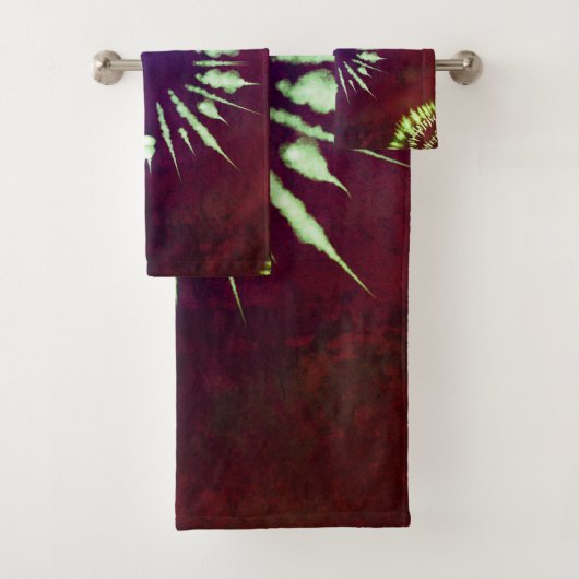 Purple Tie Dye Towel (En situation)