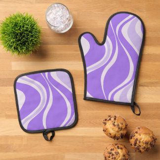 Purple Waves Oven Mitt Set