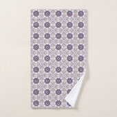 Purple, white and gray geometric mandala pattern  bad handdoek (Handdoek)