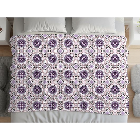 Purple, white and gray geometric mandala pattern  fleece deken
