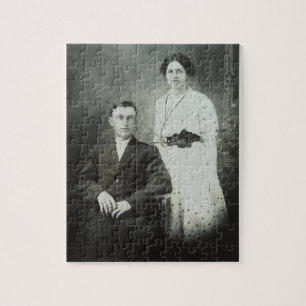 Puzzle 1914 M. & Mme Hill RPPC B&W Photo Couple Image