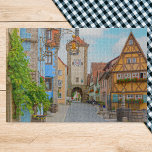 Puzzle 20x30 Rothenburg der Tauber Ville médiévale Pittor<br><div class="desc">Entrez dans un monde de contes de fées avec ce superbe puzzle avec Rothenburg ob der Tauber, Allemagne. La ville médiévale pittoresque est réputée pour ses charmantes maisons à colombages, ses ruelles pavées étroites et son atmosphère romantique, le tout capturé avec un détail époustouflant dans cette photo prise le matin....</div>