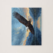 Puzzle Aigle royal survolant un lac de montagne au couche (Vertical)