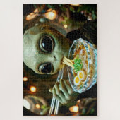 Puzzle Alien drôle mangeant des nouilles Ramen Monogrammé (Vertical)