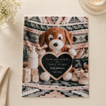 Annonce de grossesse avec une peluche de chiot ado