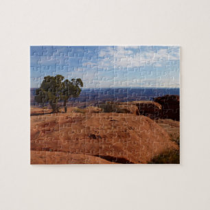 Puzzle Arbre hors des rochers rouges à Canyonlands Nation
