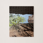 Puzzle Arbre qui pousse entre les rochers dans le parc na (Vertical)