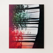 Puzzle Arbres silhoués dans une forêt de Foggy Mist rouge (Vertical)