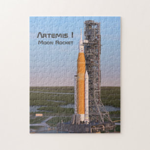 Puzzle Artemis One Moon Rocket on Pad
