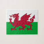 Puzzle avec drapeau du Pays de Galles<br><div class="desc">Embarquez pour une aventure étonnante tout en célébrant le patrimoine gallois avec notre puzzle captivant avec le drapeau du Pays de Galles. Conçu avec précision et attention aux détails, ce puzzle n'est pas seulement une activité amusante mais aussi un hommage à la riche culture et histoire du Pays de Galles....</div>