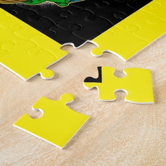 Puzzle bandit frais frappant le chat (Côté)