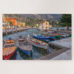 Puzzle Bateaux de pêche sur le lac de Riva del Garda Ital<br><div class="desc">Ce puzzle pittoresque présente des bateaux de pêche colorés sur le lac de Riva del Garda en Italie #voyage #aventure #europe #rivadelgarda #italy #bateaux #pêche #bateaux #poissons #lac #eau #paysage #jigsaw #puzzle #cadeaux #fun #stockingstuffers #jeux #nature</div>