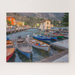 Puzzle Bateaux de pêche sur le lac de Riva del Garda Ital<br><div class="desc">Ce puzzle pittoresque présente des bateaux de pêche colorés sur le lac de Riva del Garda en Italie #travel #jigsawpuzzle #stockingstuffers #games</div>