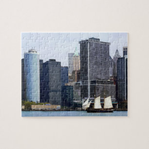 Puzzle Bateaux - Goélette contre la skyline de Manhattan