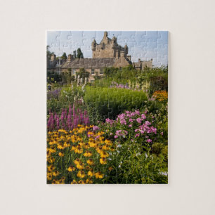 Puzzle Beaux jardins et château célèbre en Écosse
