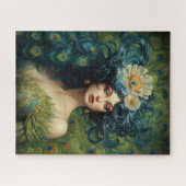 Puzzle Belle femme entourée de plumes de paon (Horizontal)