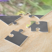 Puzzle Black Labrador dans un bois de Bluebell (Côté)