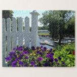 PUZZLE BOATS FLEURS EAU PERKINS COVE, OGUNQUIT, MAINE<br><div class="desc">Une belle vue de la célèbre Perkins Cove — eau, bateaux, soleil, fleurs. Ce puzzle est non seulement un divertissement, mais aussi un beau gardien qui peut être apprécié encore et encore! Taille : 11" x 14" Puzzle avec boîte cadeau, 252 pièces. Nos puzzles sont fabriqués à partir de carton...</div>