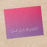 Puzzle Bon nom de la chance Script rose à violet Ombré dr<br><div class="desc">Le puzzle élégant rose framboise à dégradé violet clair présente "Good Luck, [NAME]" dans une police de caractères en blanc près du fond. Personnalisez le texte drôle dans la barre latérale. Fait un grand cadeau personnalisé pour quelqu'un qui aime un défi. Pour voir la conception minimale de l'ombré sur d'autres...</div>
