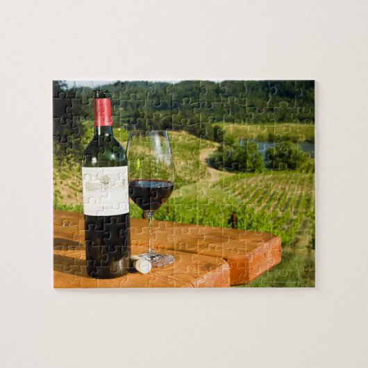 Puzzle Bouteille de vin rouge et de verre sur la table (Horizontal)