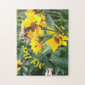 Puzzle Bumblebee pollinise une fleur jaune (Vertical)
