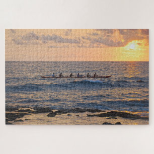 Puzzle Canoë de Outrigger au coucher du soleil sur la gra