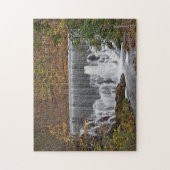 Puzzle Cascade de bois et feuillage d'automne (Vertical)