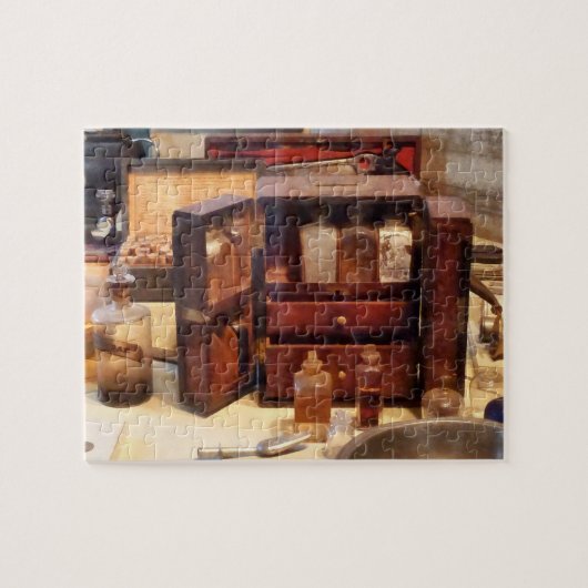 Puzzle Case With Medicine Bottles (Horizontal)