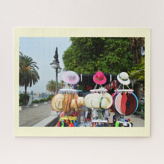 Puzzle Casquettes Sun et fans en Espagne (Horizontal)