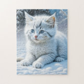 Puzzle Chat blanc mignon jouant dans la neige (Vertical)