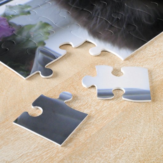 Puzzle Chat et fleurs noir et blanc. (Côté)