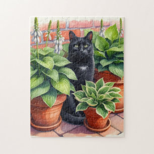 Puzzle Chat noir assis dans le jardin d'hostas