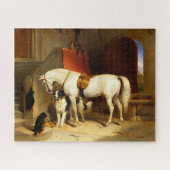 PUZZLE CHEVAL BLANC AVEC CHIENS ET FALCONS EN STABLE (Horizontal)