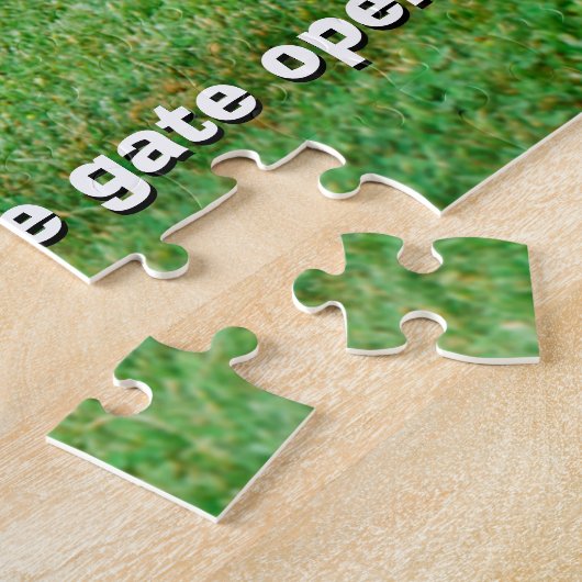 Puzzle Chien Courant Dans Le Jardin (Côté)