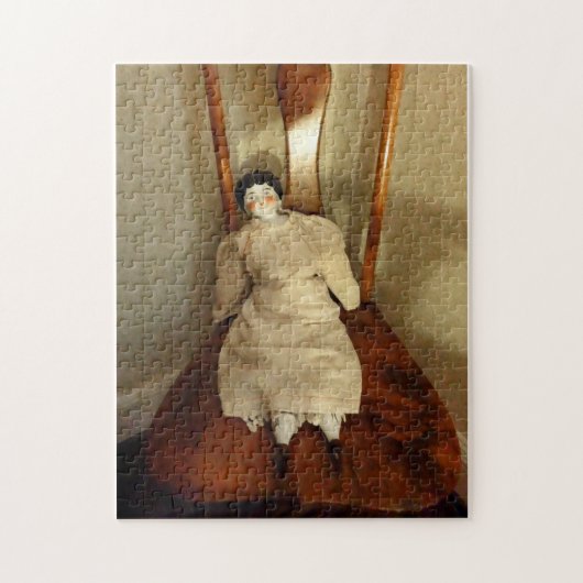 Puzzle Chine poupée sur la chaise (Vertical)