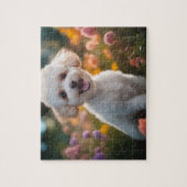Puzzle Chiot de jouets blanc dans le champ de fleurs (Vertical)