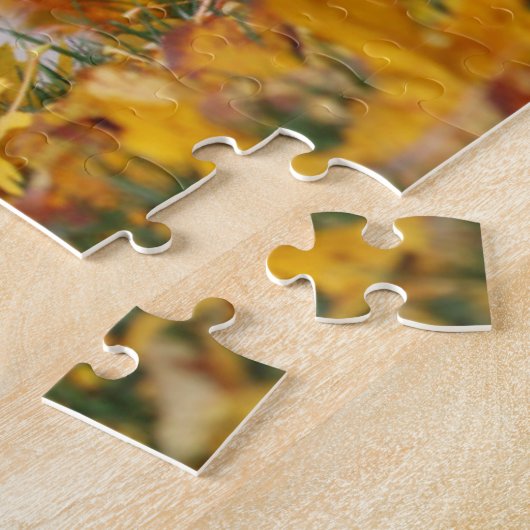 Puzzle Chiot Goldendoodle En Feuilles Automnes (Côté)